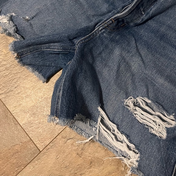 Jean shorts - Picture 2 of 4